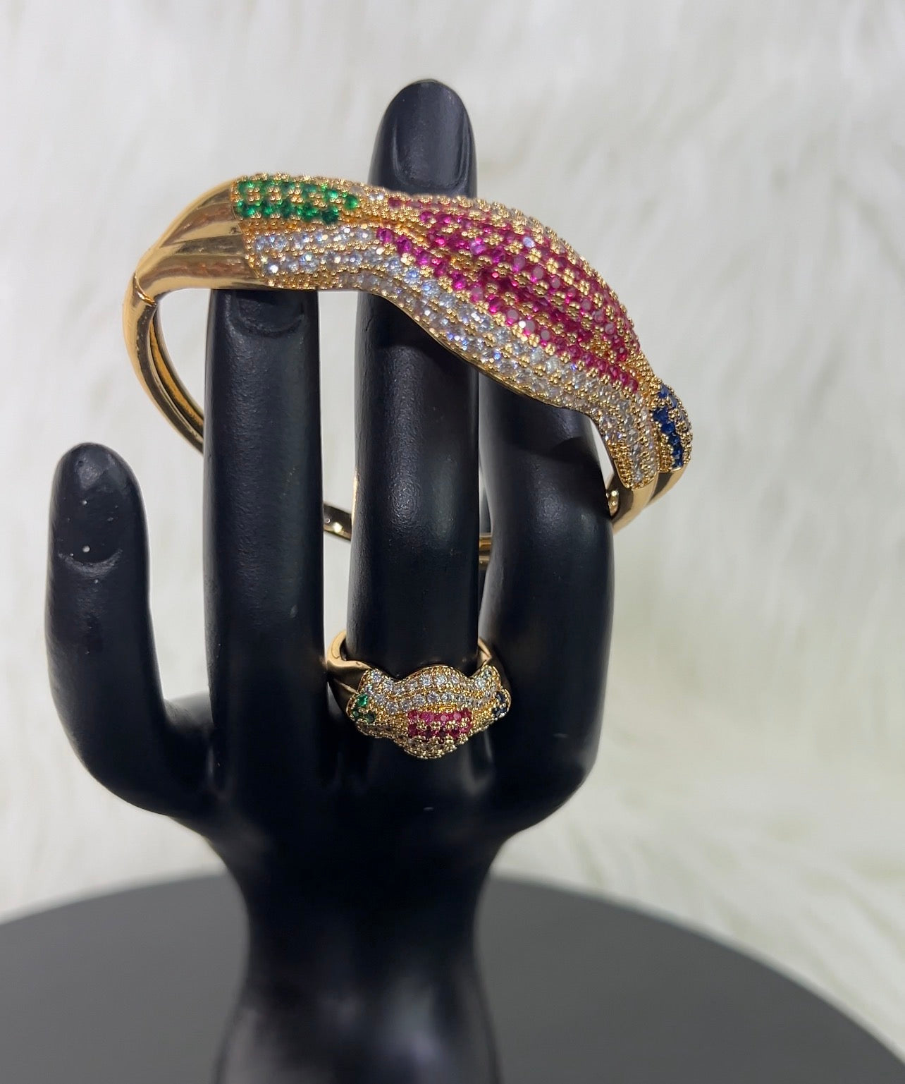 BANGLES