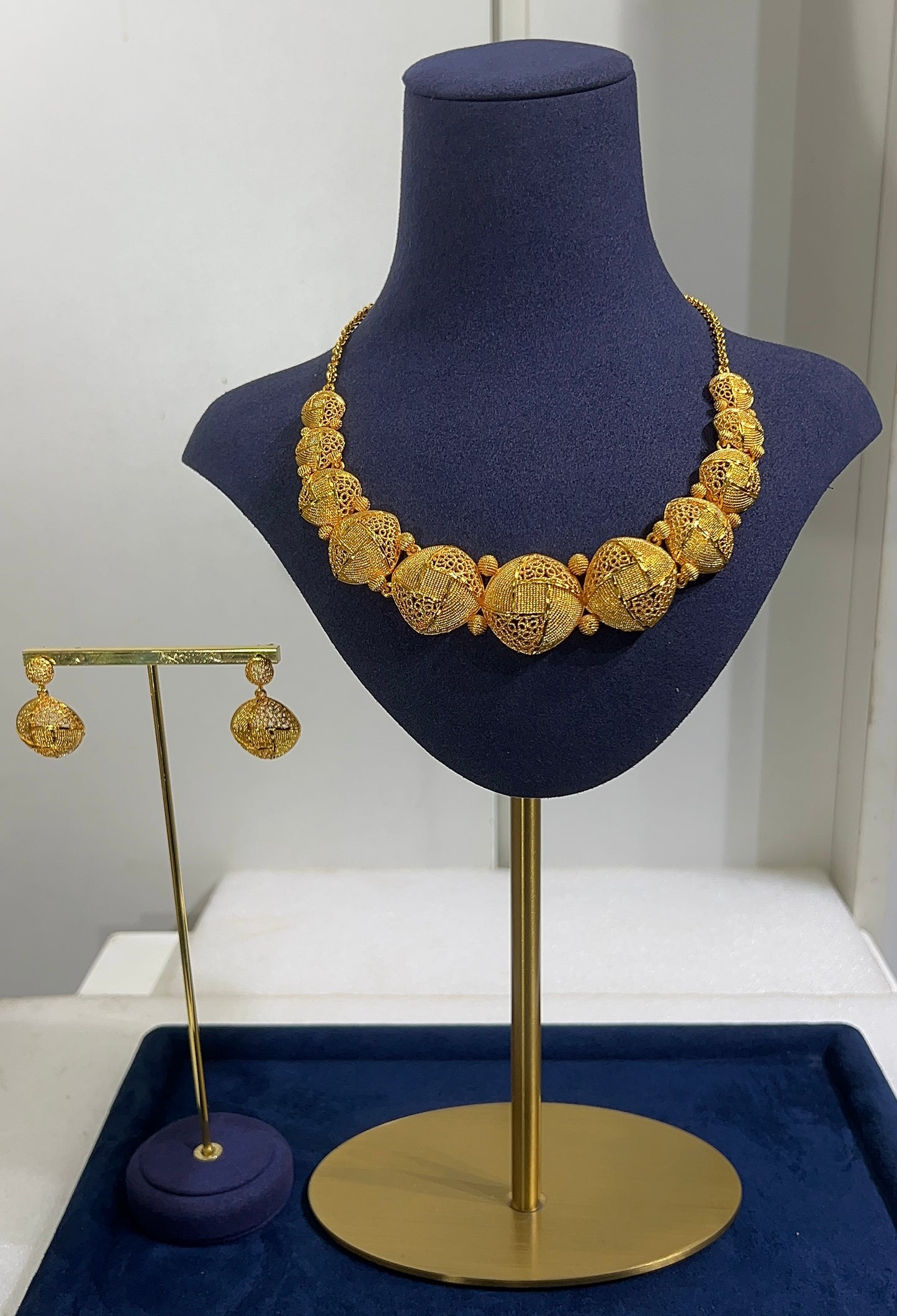 Complete with matching, substantial pear-cut drop earrings, this suite offers a high-jewelry aesthetic perfect for brides, red carpet events, or any milestone evening gala where making a luminous impression is a must.
