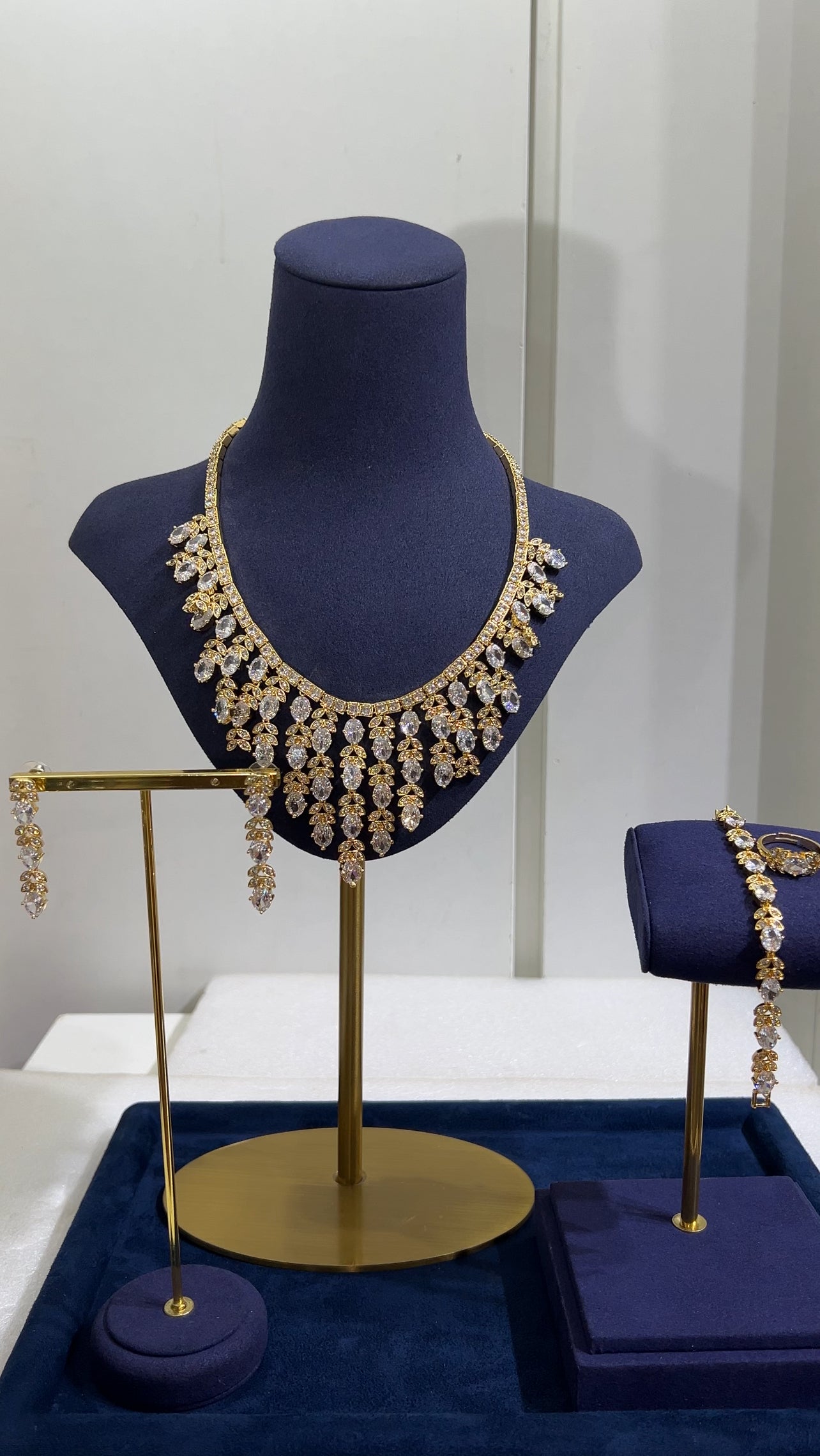 Zirconia Necklace Set