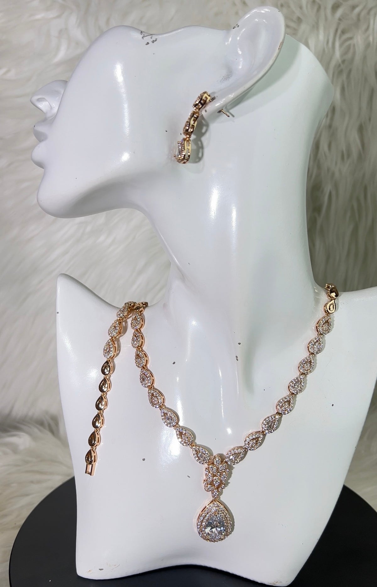 ZIRCONIA NECKLACE SET