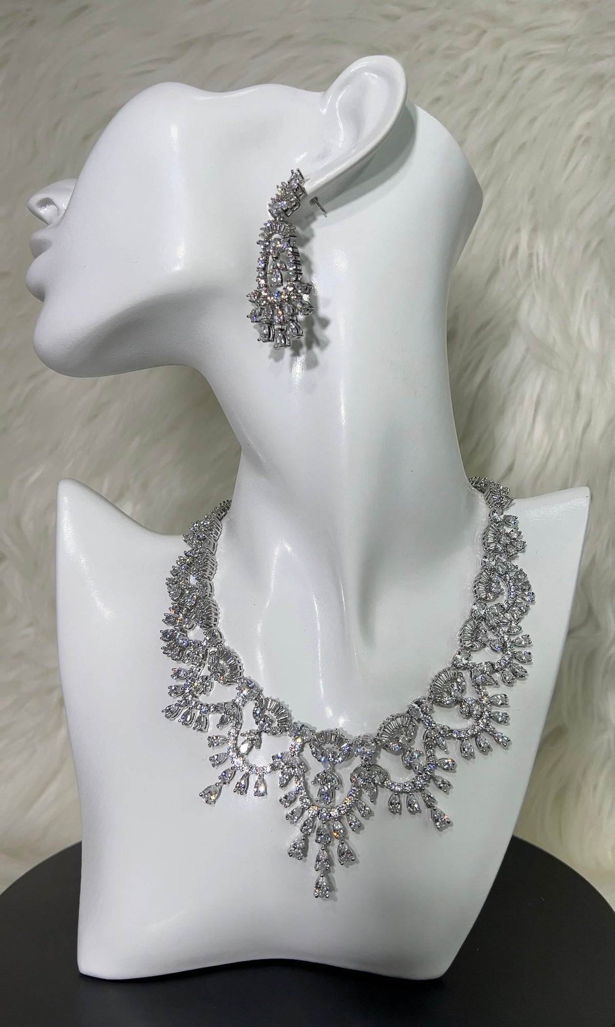 ZIRCONIA NECKLACE SET