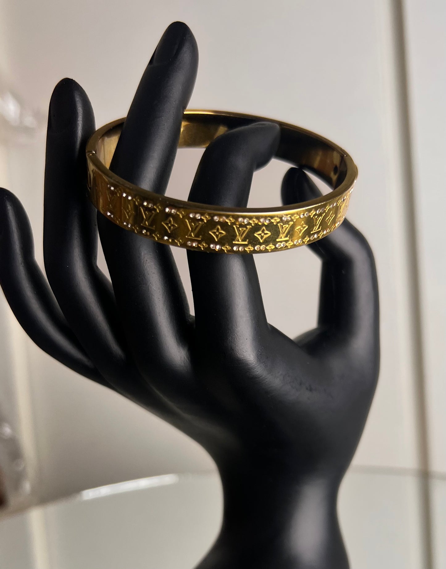 BANGLES