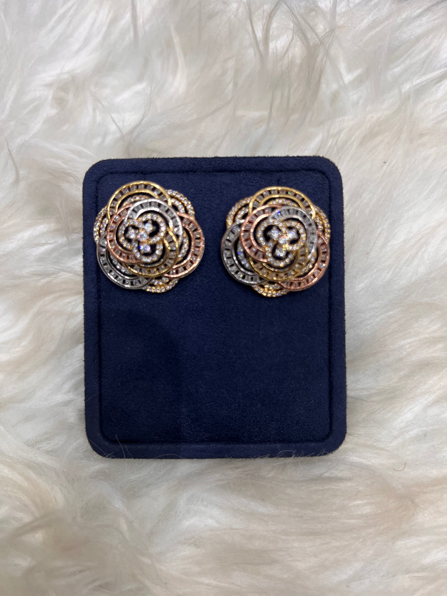 pair seamlessly with gold, silver, or rose gold necklaces and bangles. Perfect for luxury traditional wear or modern gala events.
