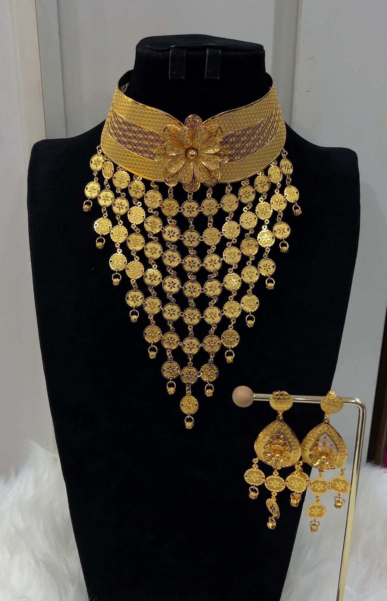 this set provides unparalleled movement, shine, and classic heritage charm.