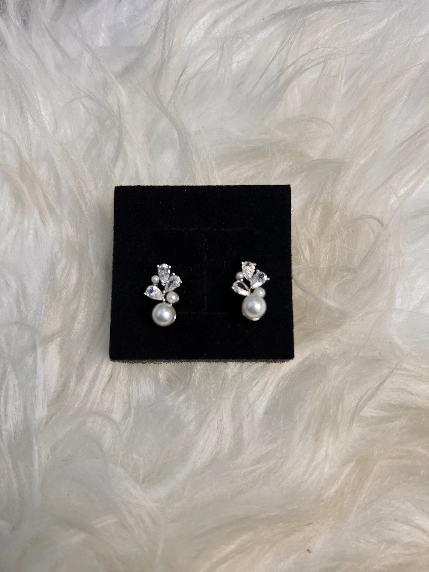 Mini bridal earrings