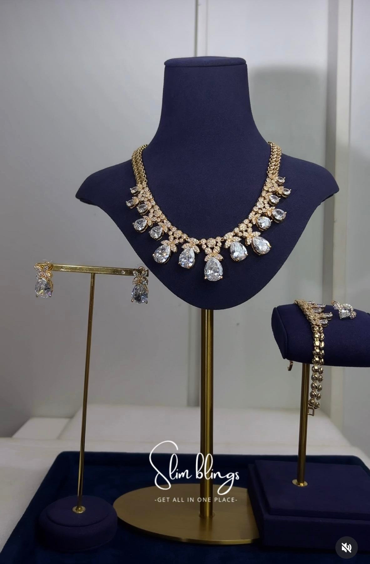 Zirconia Necklace Set