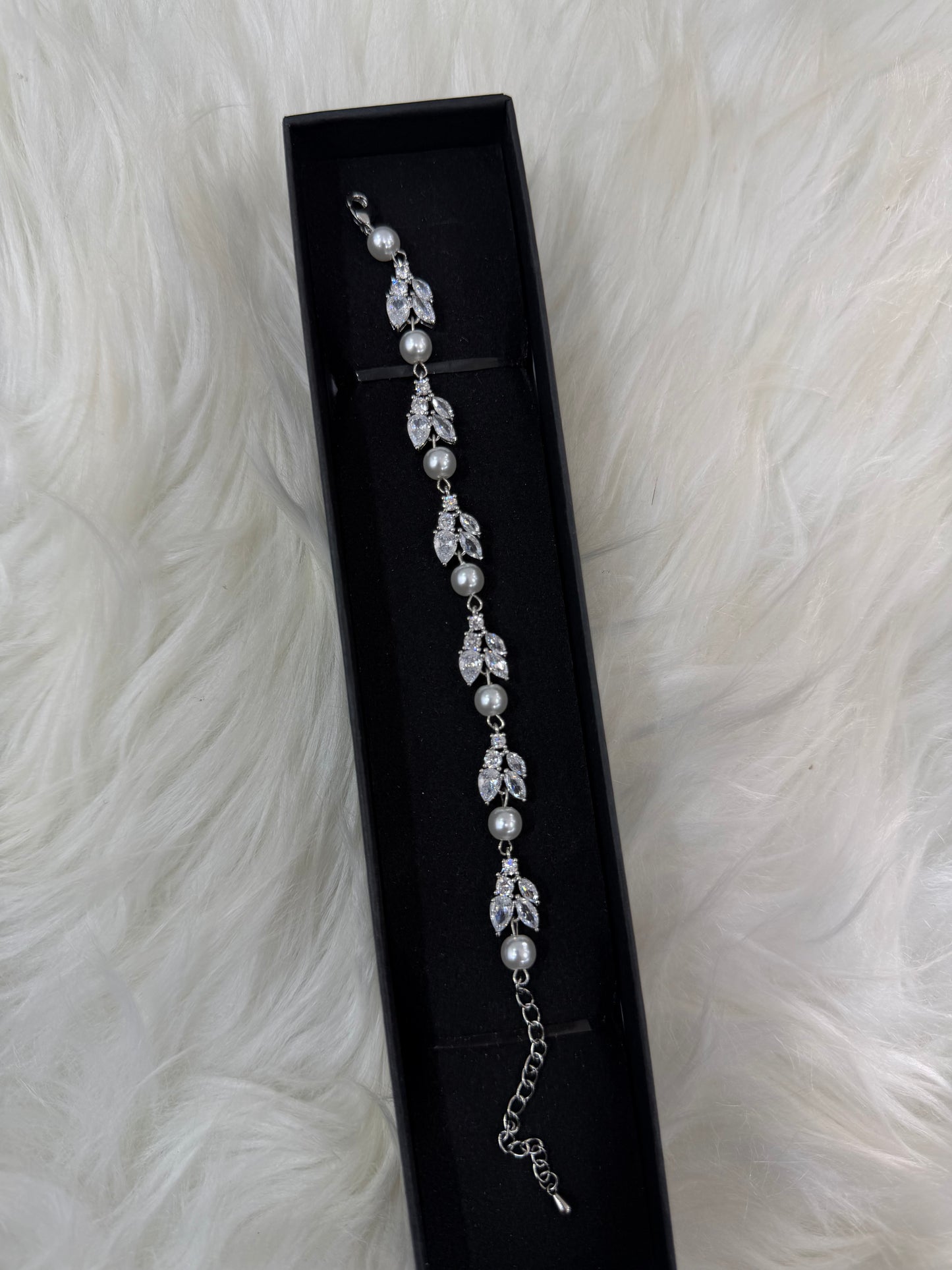 PEARL BRIDAL BRACELET