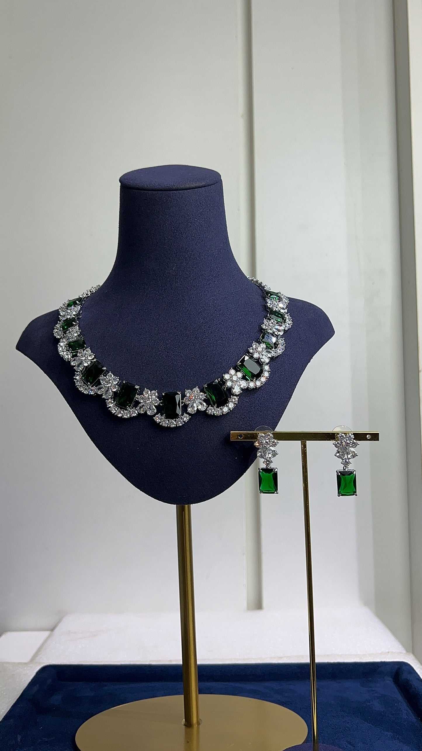 Zirconia Necklace Set
