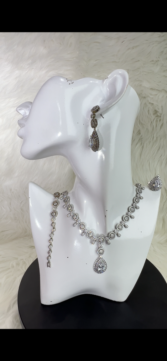 ZIRCONIA NECKLACE SET