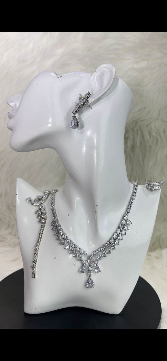 ZIRCONIA NECKLACE SET