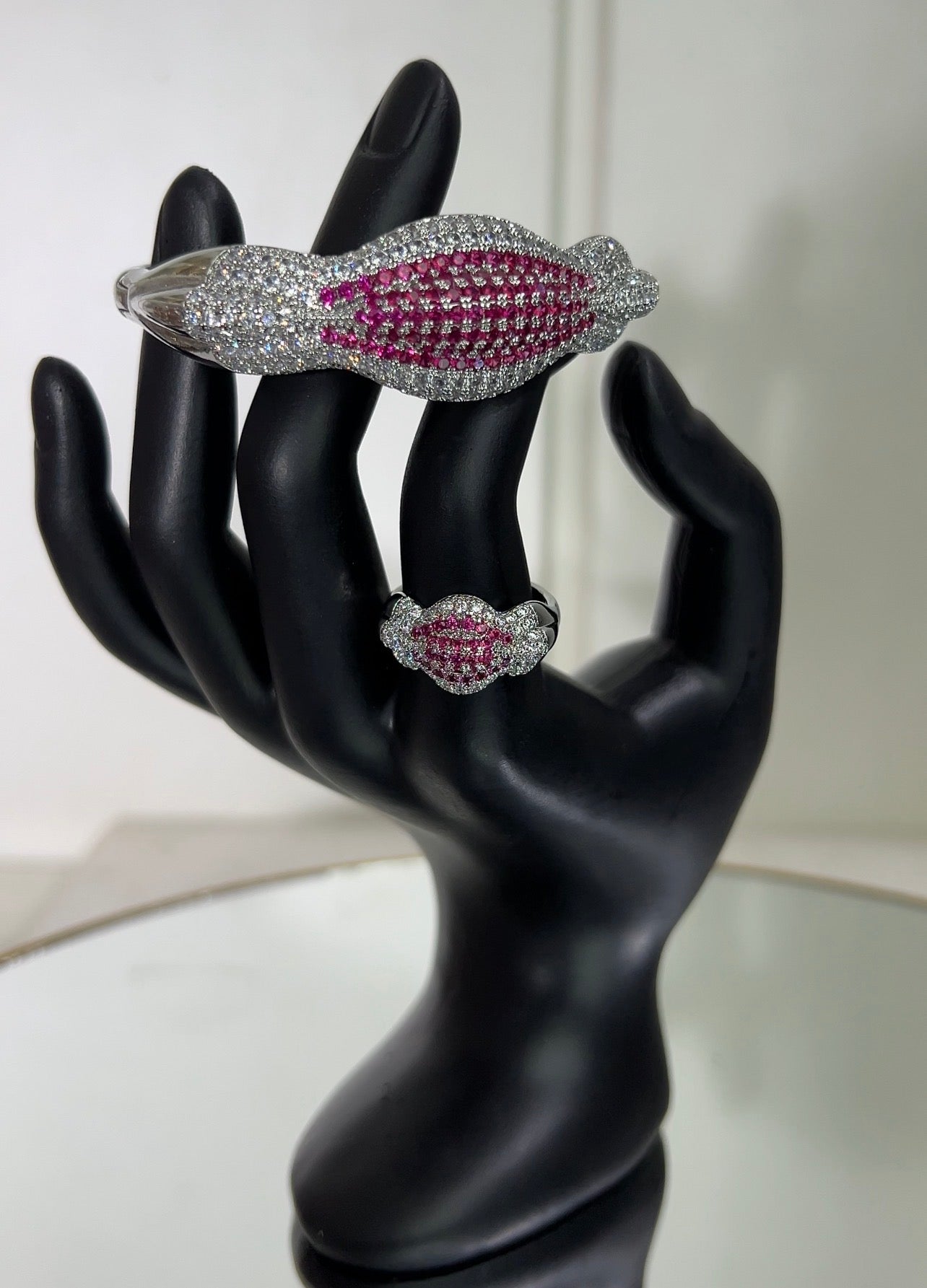 BANGLES