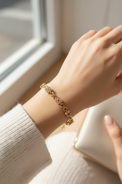 BRACELET