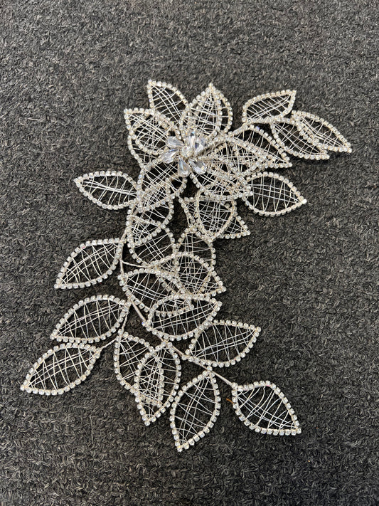 Ideal for bridal headpieces, formal galas, red-carpet events, and pageants