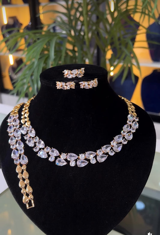 Wedding necklace for curve necklines