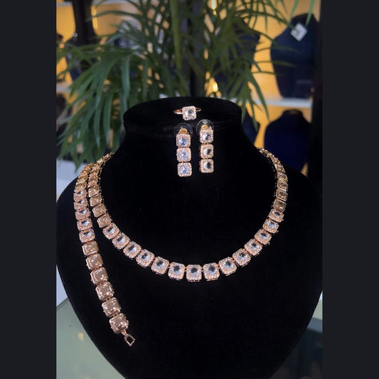 Minimal Necklace set