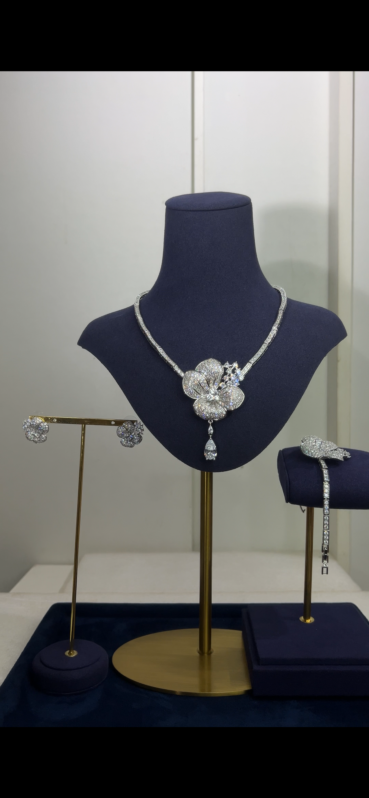 wedding necklace