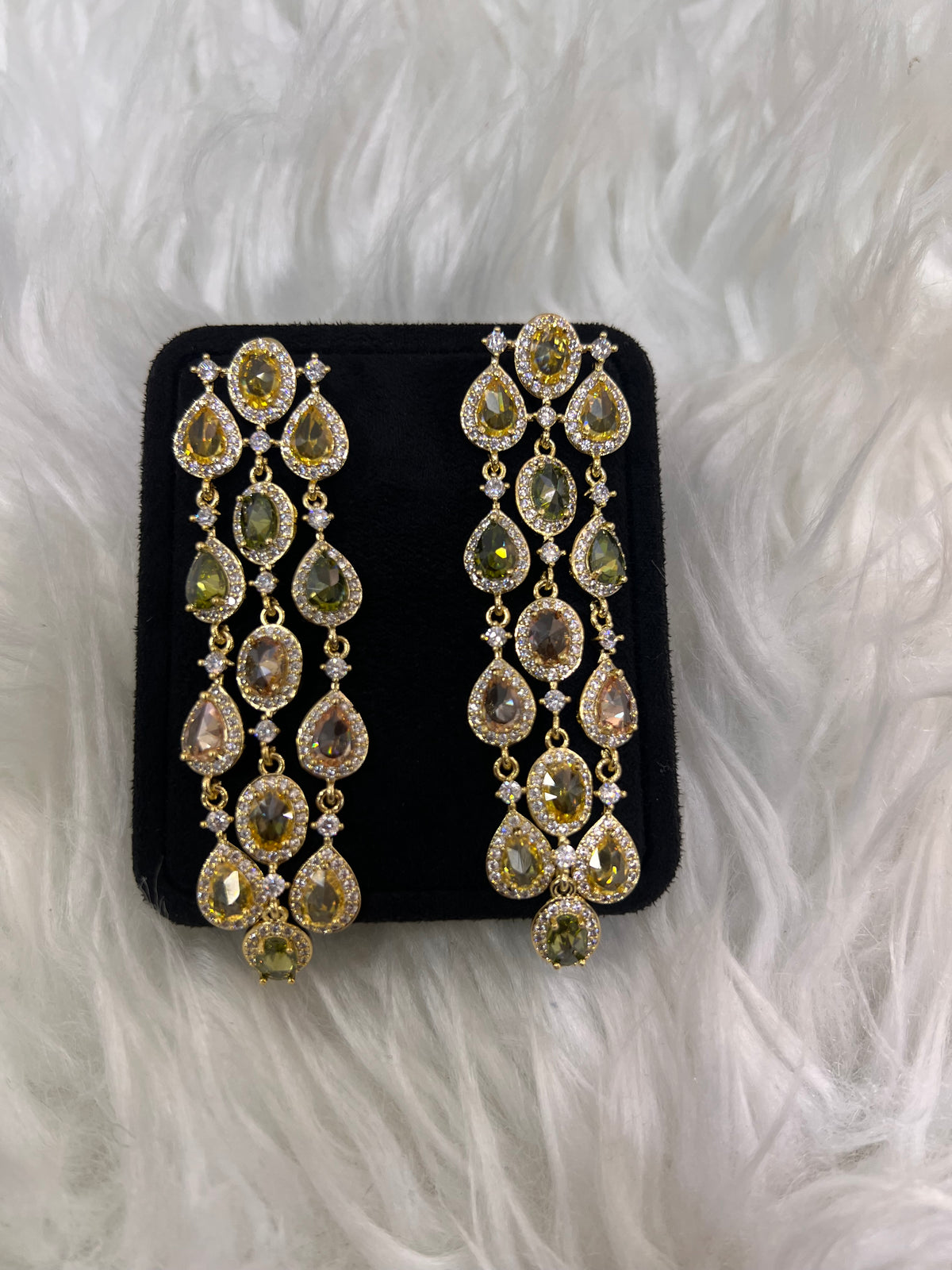 Perfect for brides, gala events, red-carpet occasions, and formal evenings, these drop earrings instantly elevate any evening gown or bridal look.