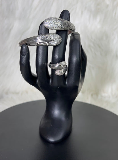 BANGLES