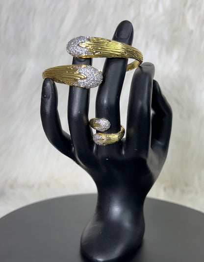 BANGLES