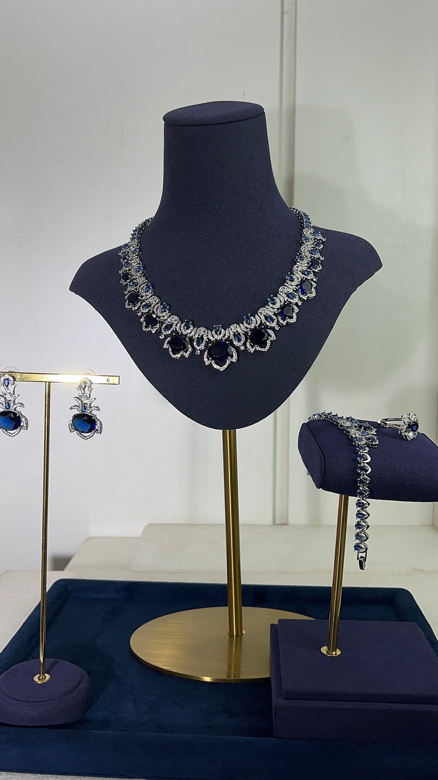 ZIRCONIA NECKLACE SET