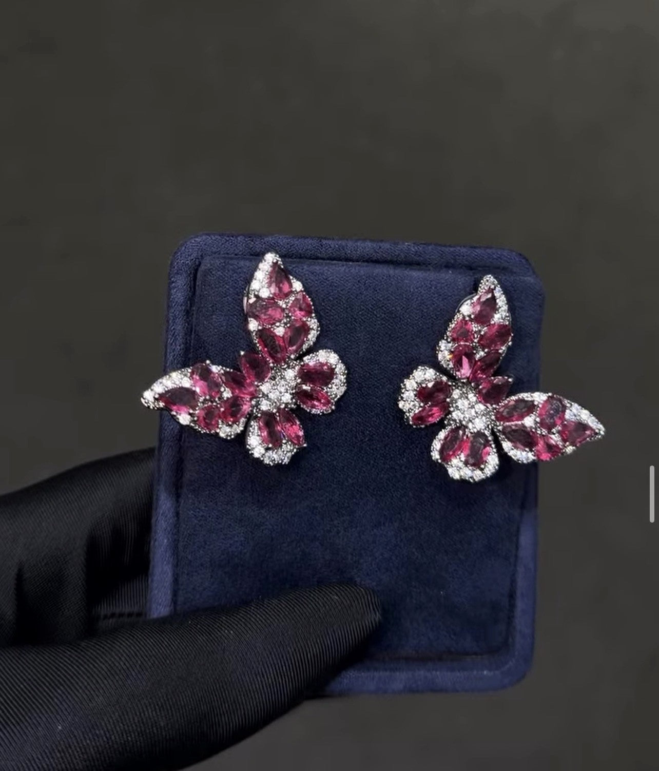 It’s the ultimate statement piece for fashion-forward wedding guests, birthday galas, and upscale cocktail celebrations.