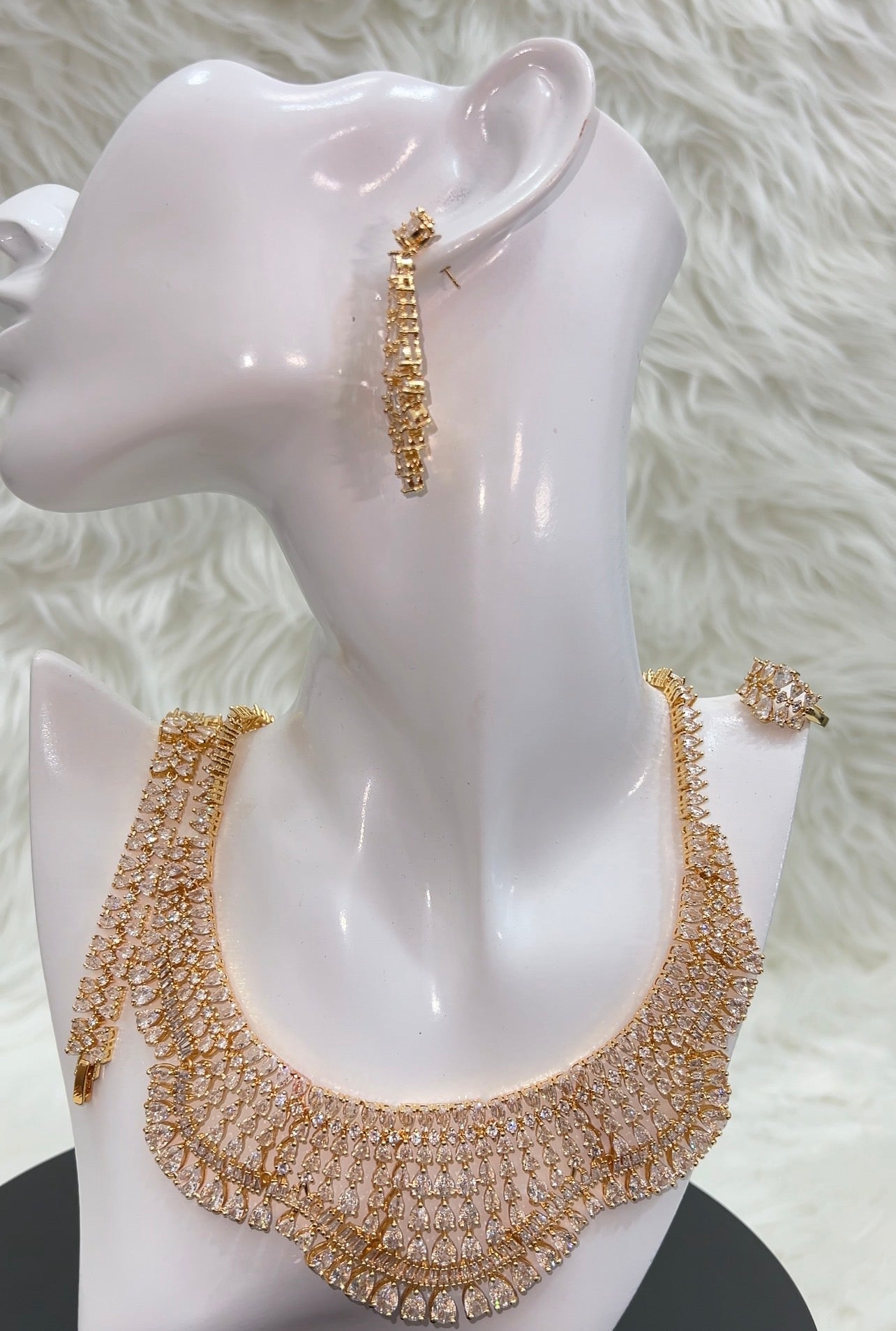 ZIRCONIA NECKLACE SET