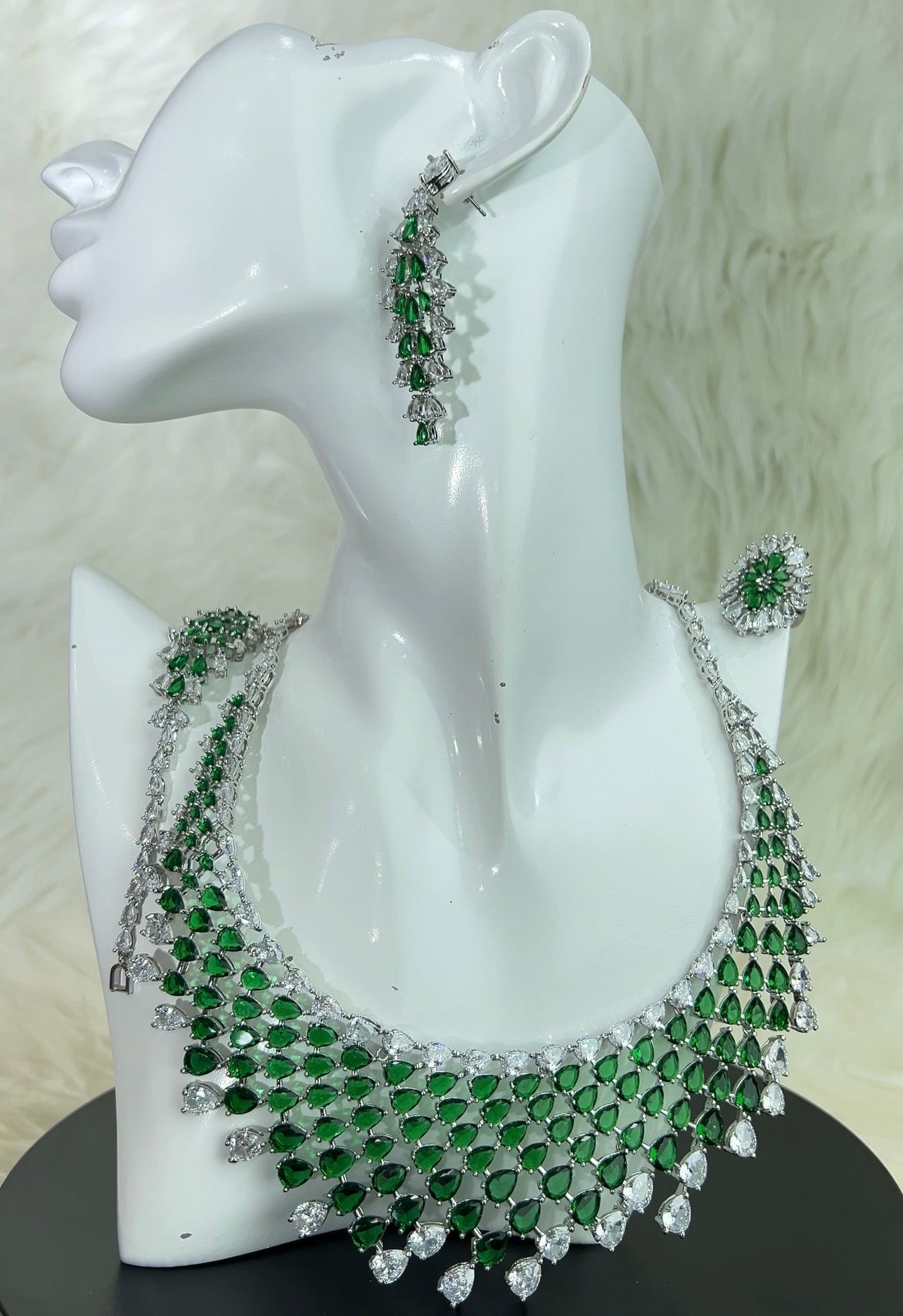 ZIRCONIA NECKLACE  SET