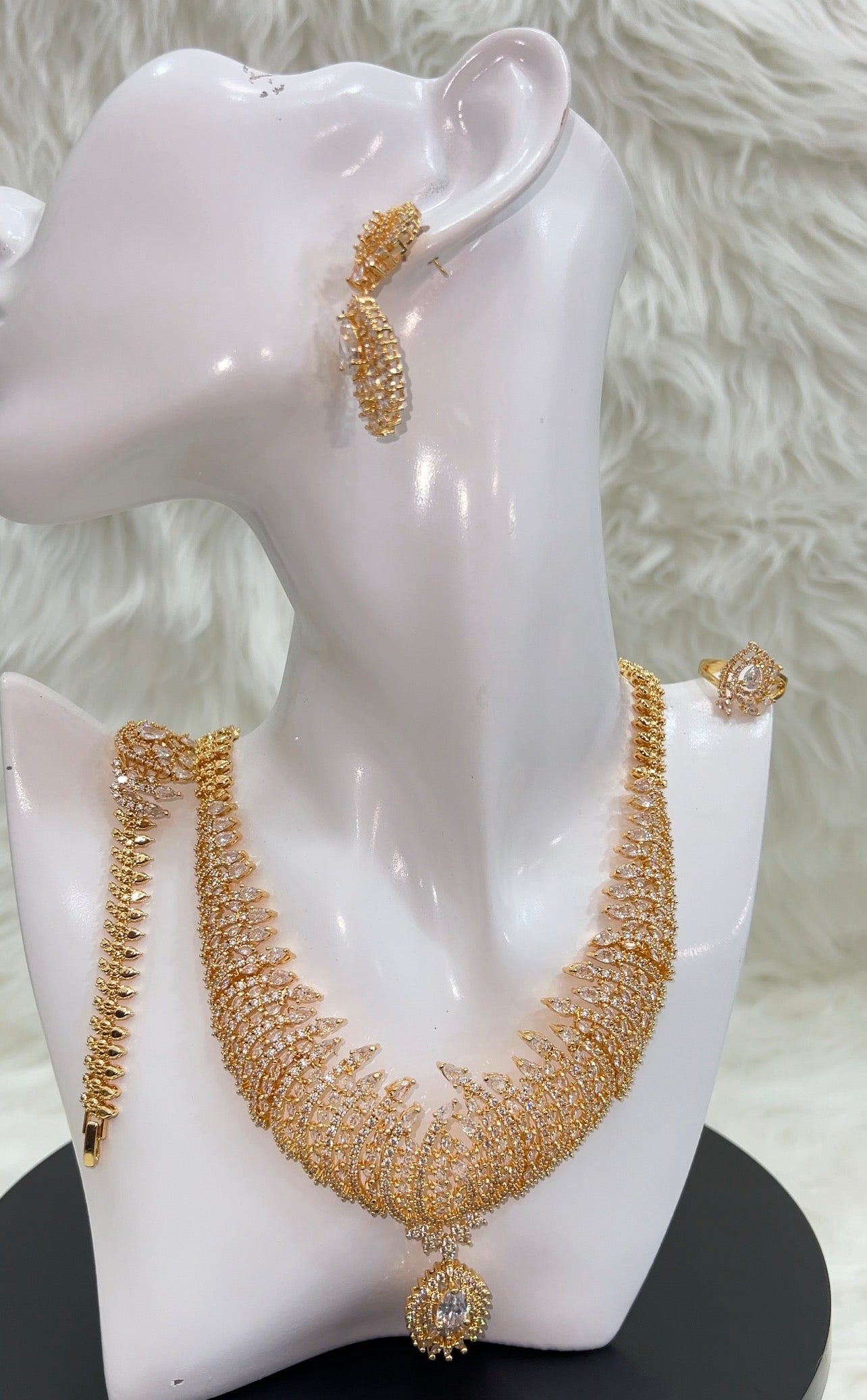 ZIRCONIA NECKLACE SET