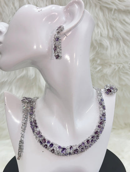 he ultimate finishing touch for your walk down the aisle. It frames the neckline beautifully, adding red-carpet majesty to premium bridal gowns