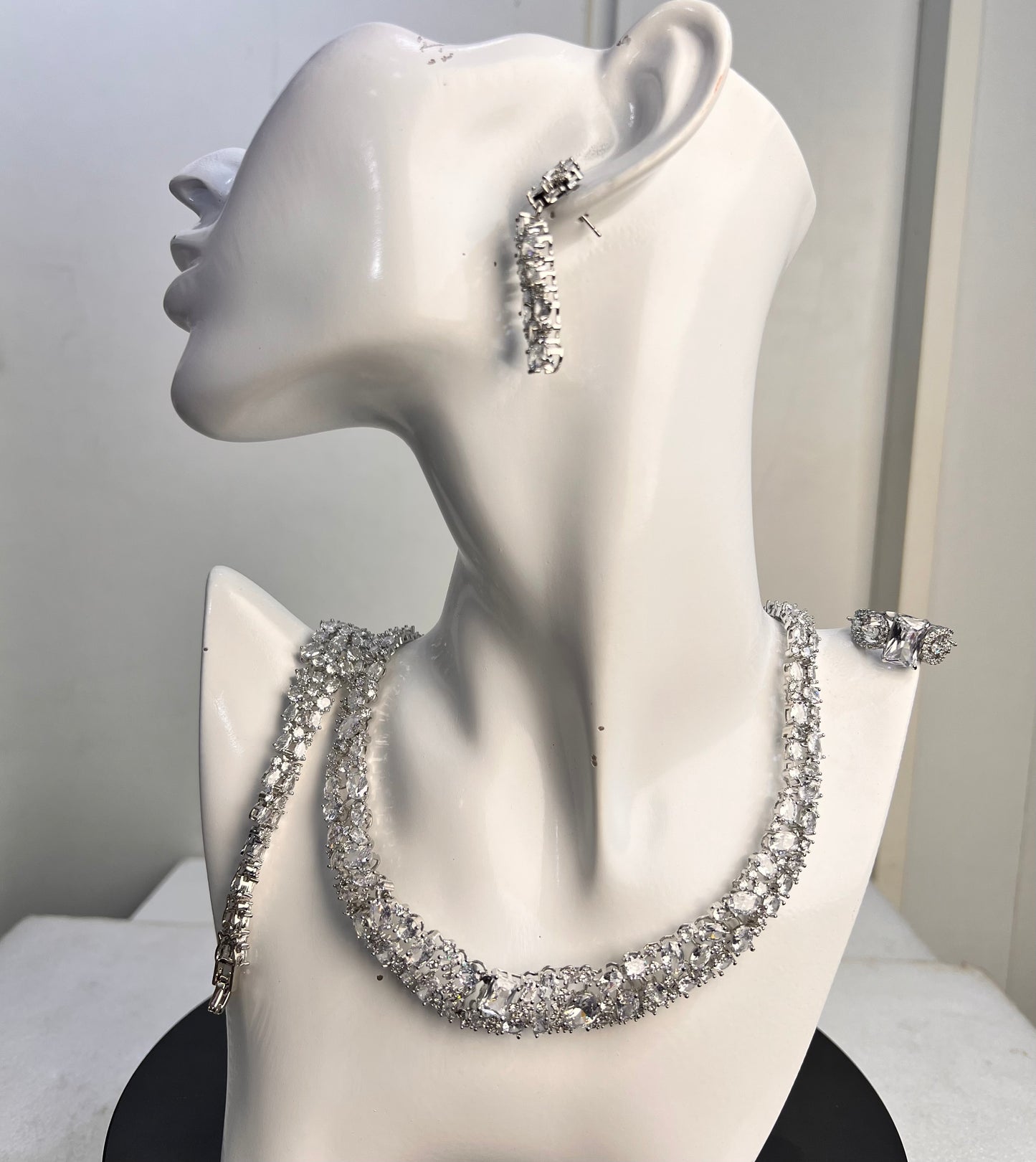 ZIRCONIA NECKLACE SET