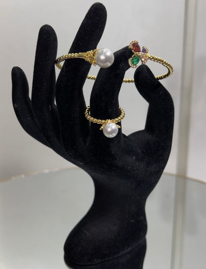 BANGLES