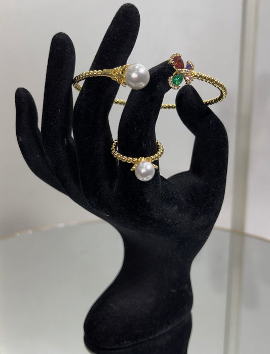 BANGLES