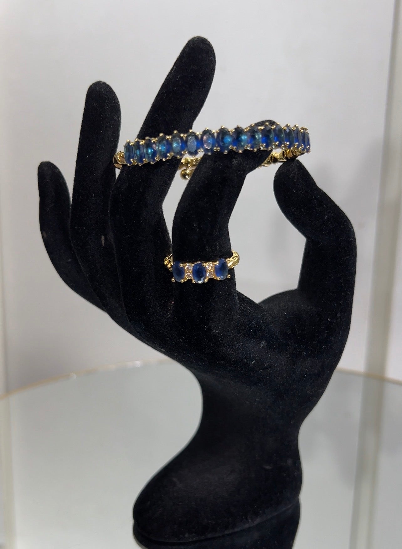 BANGLES