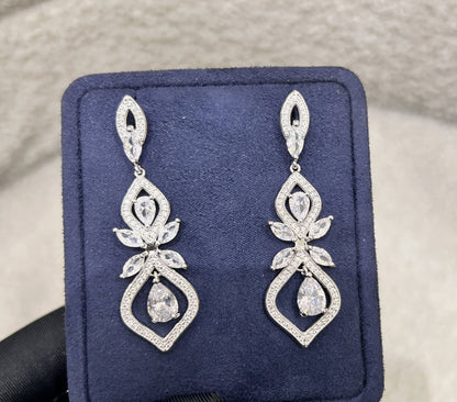 This open silhouette maximizes light reflection for an unforgettable sparkle while keeping the earrings incredibly light and comfortable for all-day wear.