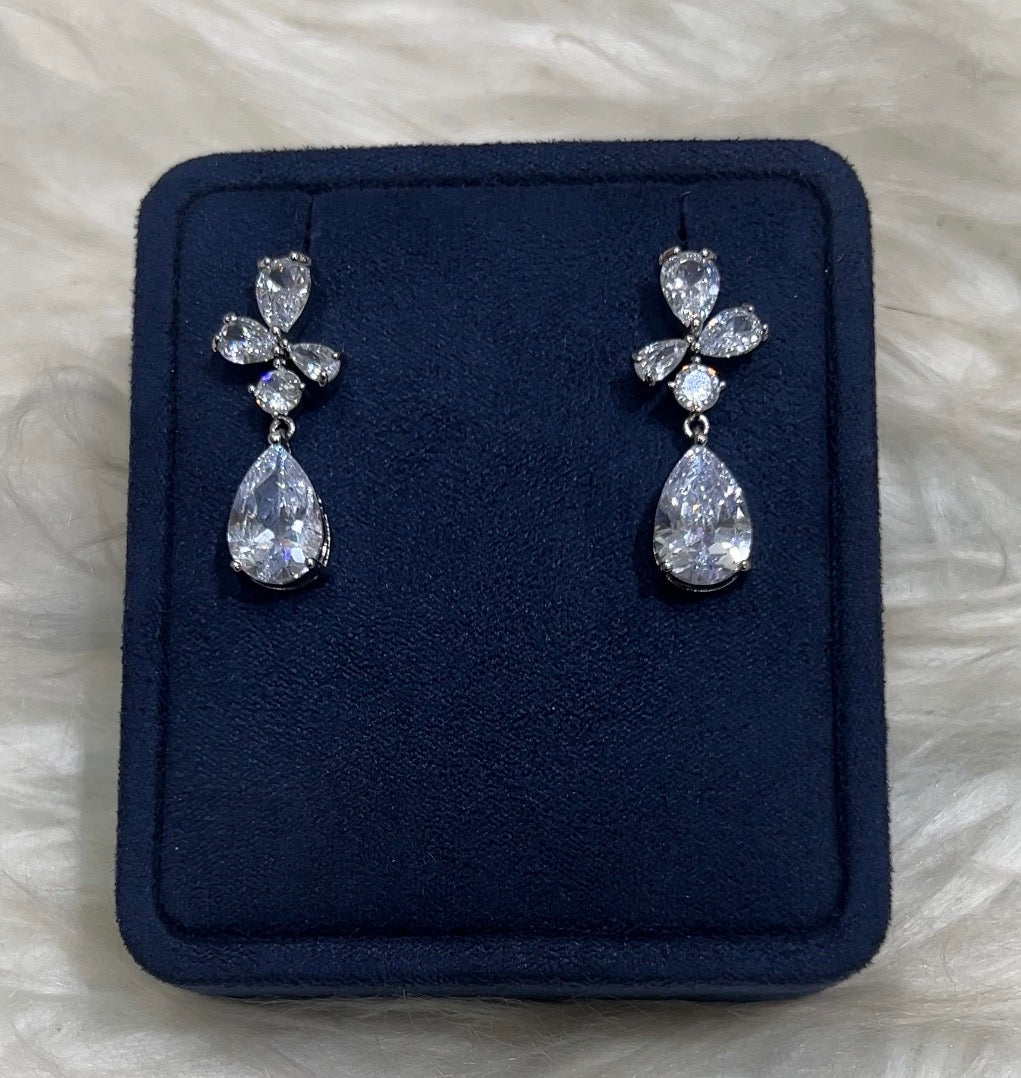 Perfect for bridesmaids, cocktail parties, or elevating a chic evening look.