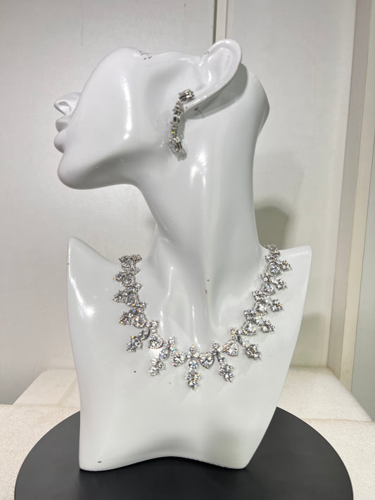 this set offers unparalleled brilliance for brides, galas, and formal red-carpet events.