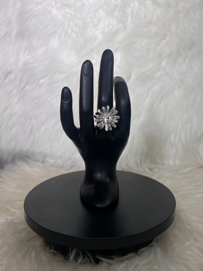 Despite its dramatic, maximalist silhouette, the ring is balanced for a lightweight feel, ensuring comfort for the duration of any event.