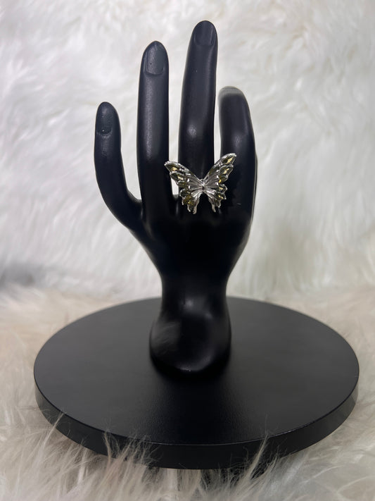  It is a stunning, whimsical choice for sophisticated brides, formal celebrations, or adding high-end nature-inspired drama to your evening wear.