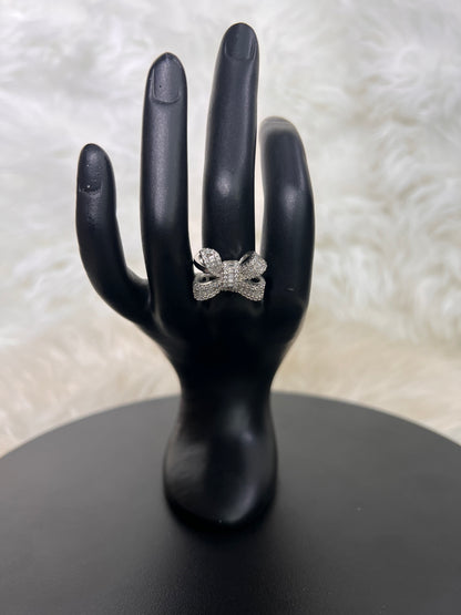  An unforgettable accessory for bridal parties, evening galas, or whenever you want to make a dazzling impression.