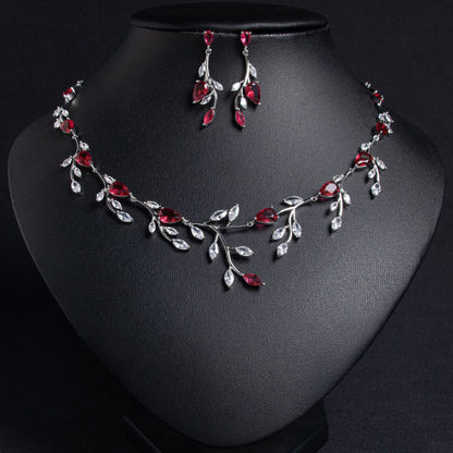 minimal jewelry, necklace for Nigeria wedding