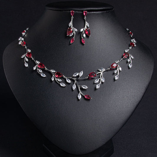 minimal jewelry, necklace for Nigeria wedding